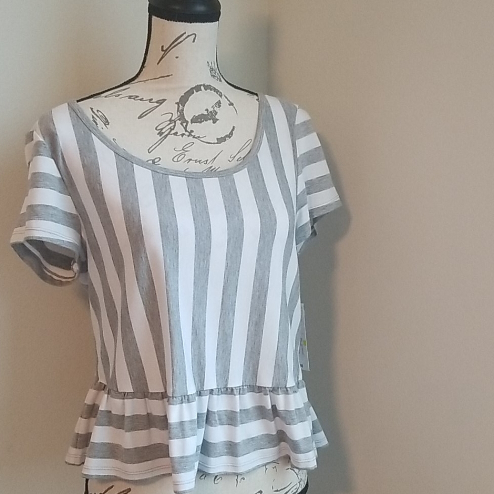 New!! Peplum top